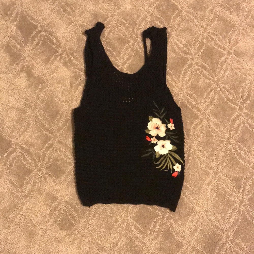 Hollister cropped tee